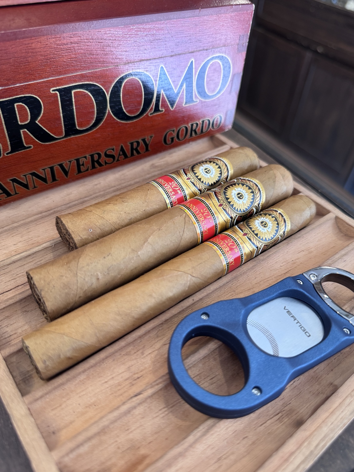 Perdomo 20th Anniversary Connecticut Robusto 실제 제품 사진
