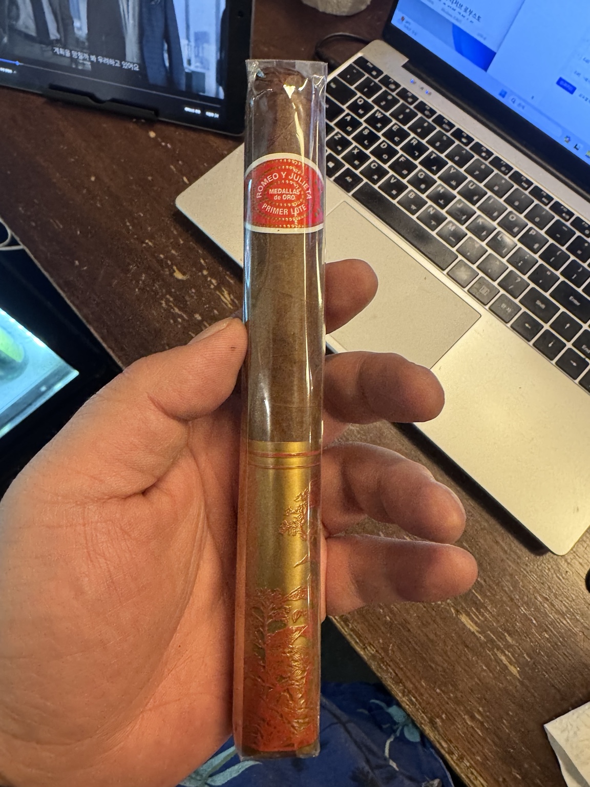 Romeo y Julieta Primer Lote 770 Bordeaux 실제 제품 사진